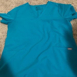 Figs casma three pocket TEAL scrub top size large
